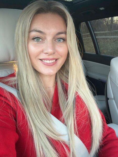 Glueless lace wig in color "JULIANNE HOUGH" (long) photo review