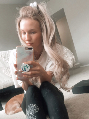 How good quality wigs look in a high pony tail