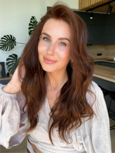 Julianne Hough wig
