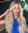 blonde wig KHLOE KARDASHIAN long 14