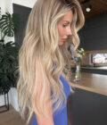 blonde wig KHLOE KARDASHIAN long 4