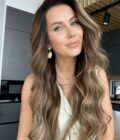 glueless lace wig lisa rinna 24 4 scaled