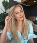 warm blonde wig romee strijd long 2