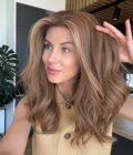 Wheat blonde wig MARGOT ROBBIE mid-length 1