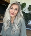 blonde wig megan fox mid length 55