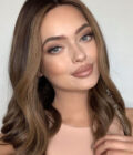 Beautiful wig SOFIA VERGARA mid-length 10