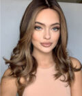 Beautiful wig SOFIA VERGARA mid-length 12