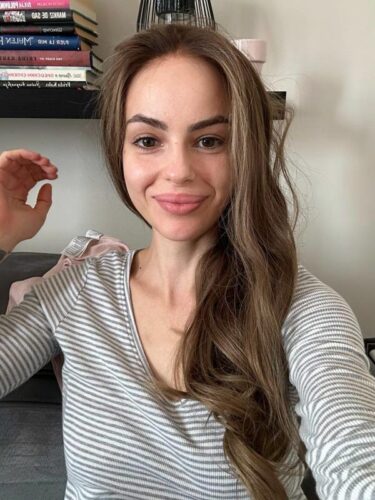 Straight human hair wig in color "JENNIFER LOPEZ" (long) photo review